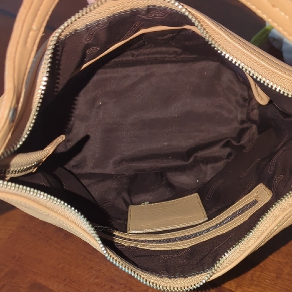 Coach Tan Leather Hobo Bag with Gold Hardware - Picture 8 of 9